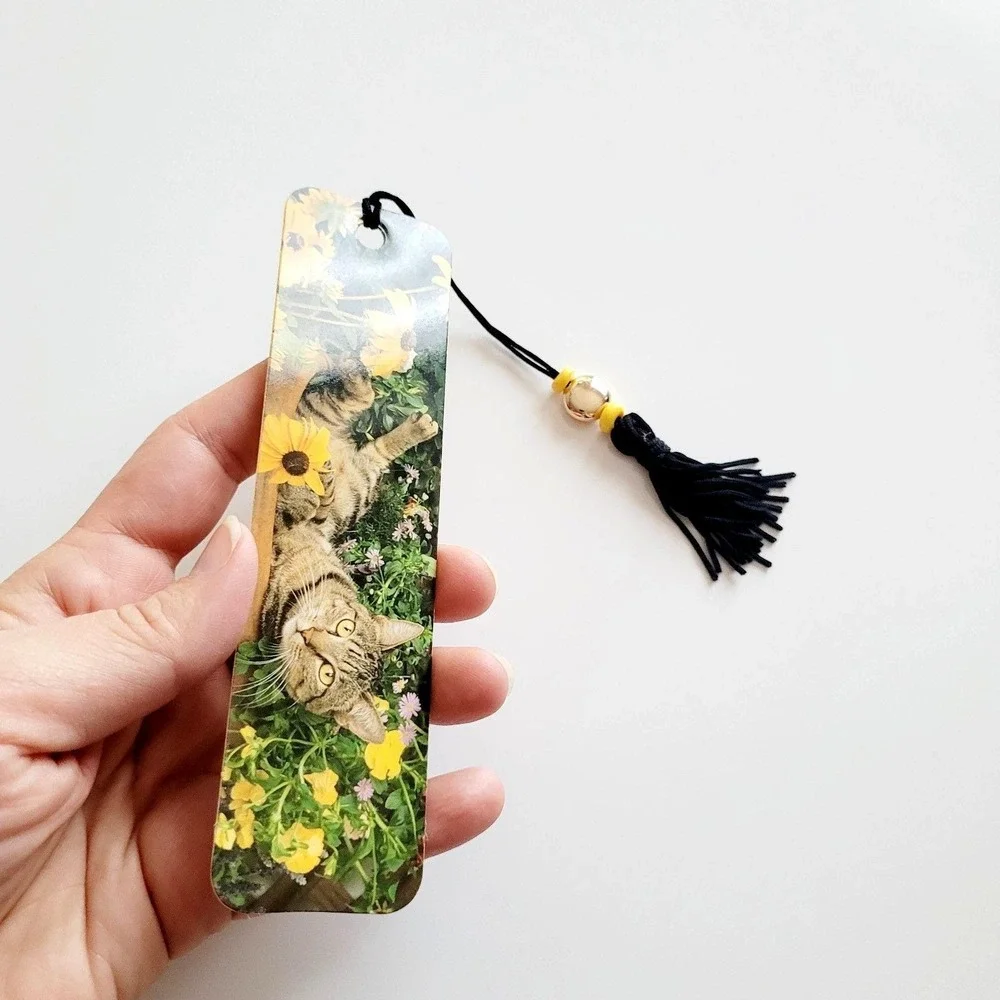 Vintage 90s Tabby Cat Bookmark flower garden beaded Koren Trygg 1996 KB0-13544